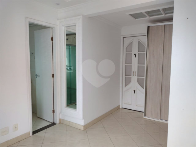 Apartamento à venda com 3 quartos, sendo 1 suíte,  em Santana, São Paulo, SP