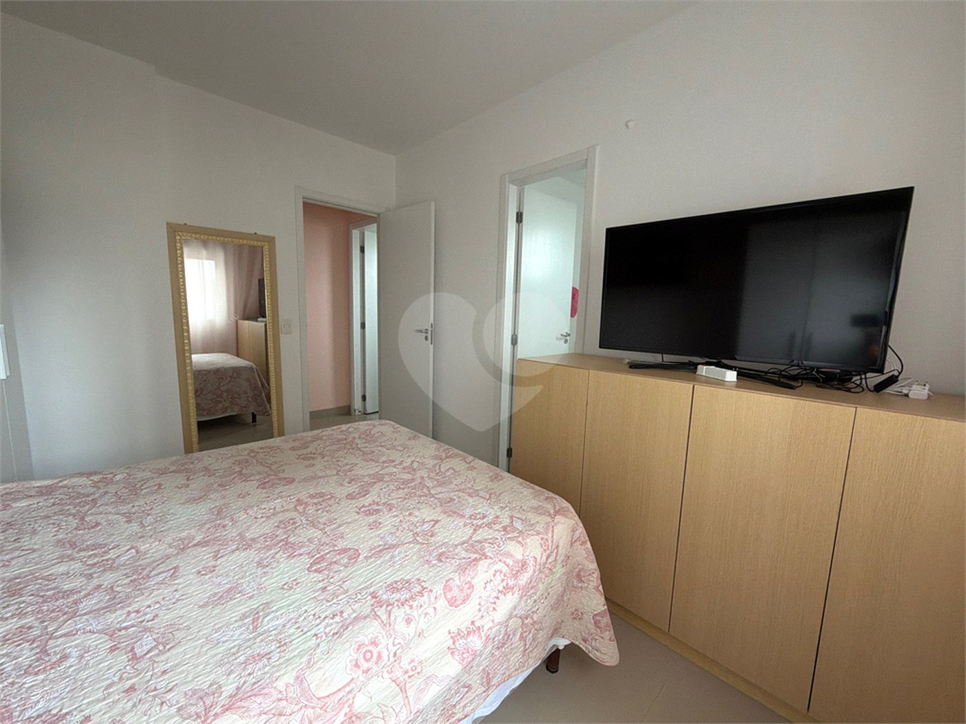 Apartamento à venda com 2 quartos, sendo 1 suíte,  em Santana, São Paulo, SP