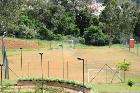 Casa à venda com 3 suítes no condomínio Reserva Santa Maria, Jandira - SP
