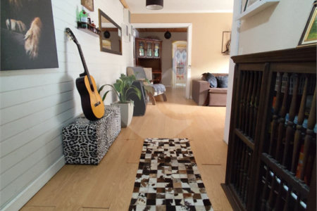 Casa à venda com 3 quartos, sendo 1 suíte, no condomínio Caconde, São Bernardo do Campo - SP