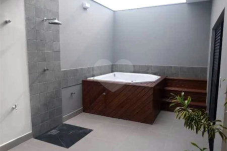Casa à venda com 3 quartos, sendo 1 suíte, no condomínio Horto Florestal Villagio, Sorocaba - SP