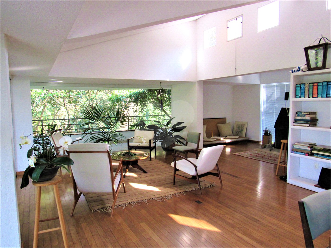 Casa à venda com 3 quartos, sendo 1 suíte, em Guarapiranga, São Paulo, SP