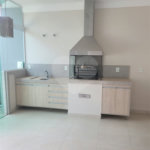 Indaiatuba- Condominio Maria Dulce-Venda e Locação - Terreno 300,00 ms - construido - 180,00 ms - Casa Terrea - 3 suites - escritório com ventilador, lavabo - cozinha com armários,forno, coifa e cooktop , ventilador - despensa - lavanderia com armarios- varanda gourmet com churrasqueira, quintal c