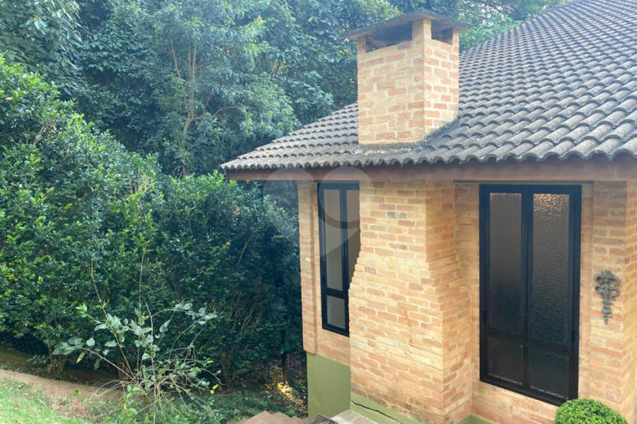 Casa à venda com 2 suítes no condomínio Residencial Cantareira, Mairiporã - SP