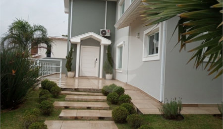 Casa à venda com 4 suítes no condomínio Villaggio Capriccio, Louveira - SP