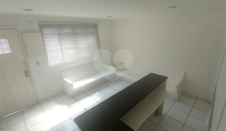 Sobrado à venda com 2 quartos em Santana, São Paulo, SP