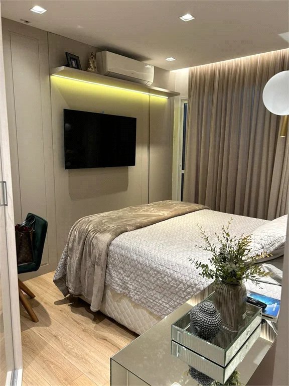 Apartamento à venda com 3 quartos, sendo 1 suíte, em Vila Anastácio, São Paulo, SP
