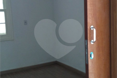 Casa à venda com 3 quartos, sendo 1 suíte, em Vila Mariana, São Paulo, SP