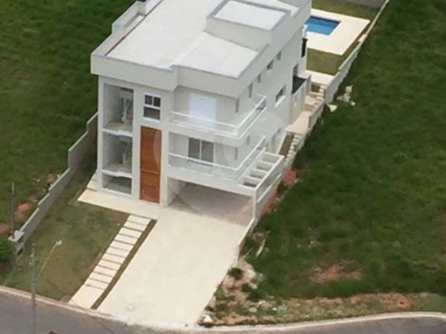Casa à venda com 4 suítes no condomínio Santa Maria, Cotia - SP