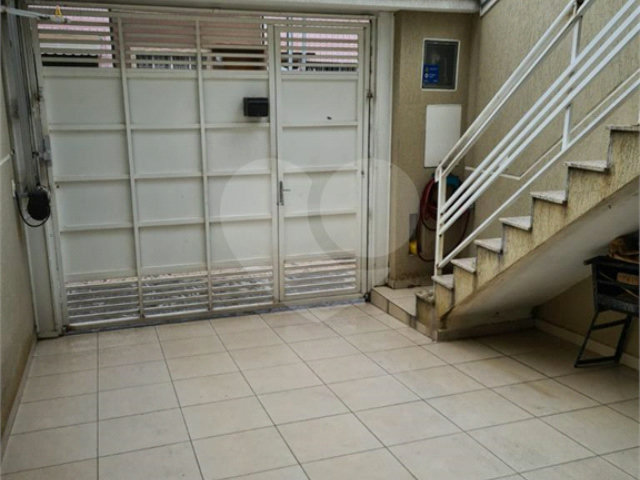 Sobrado à venda com 3 quartos, sendo 1 suíte,  em Vila Gustavo, São Paulo, SP