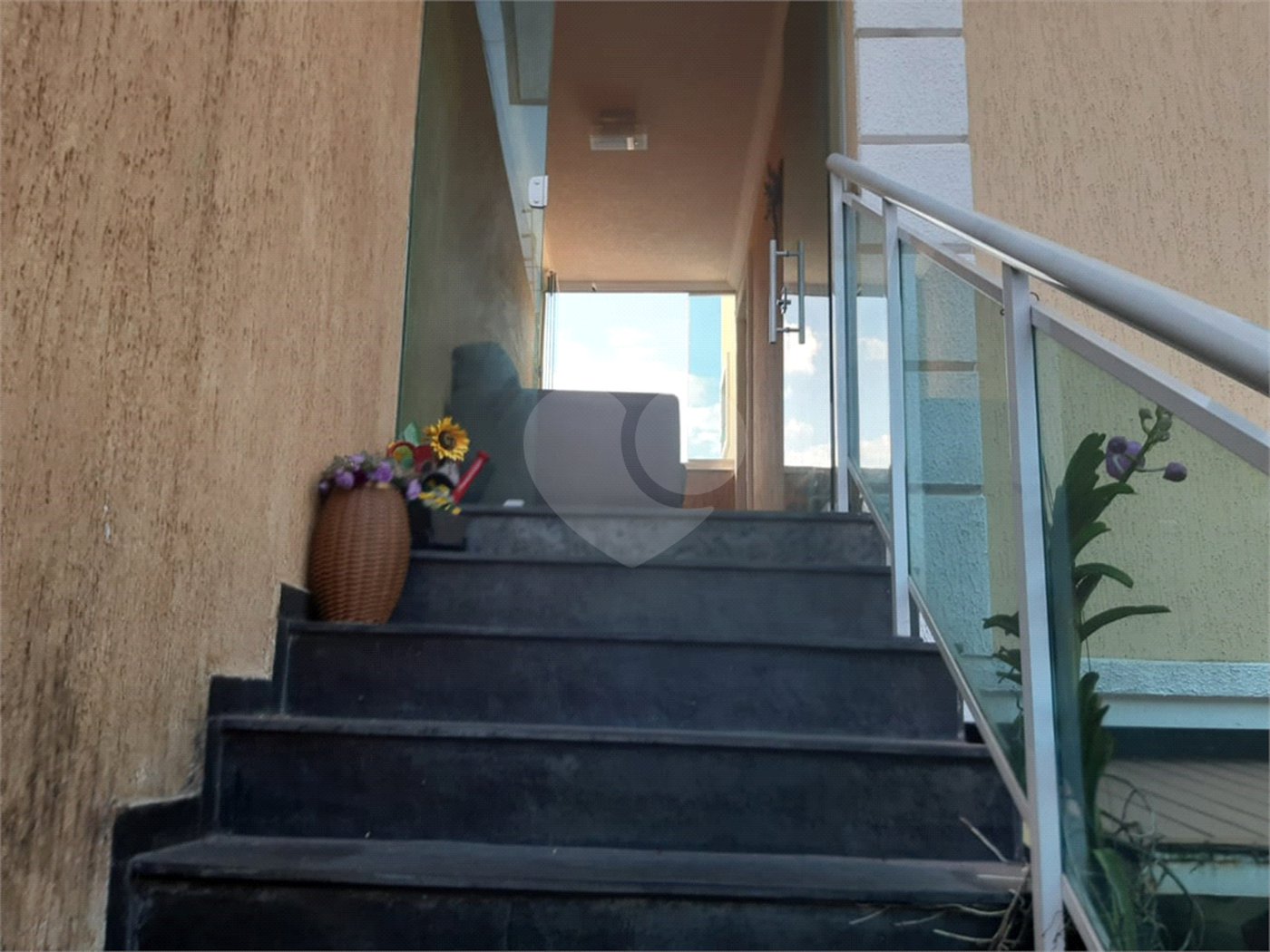 Sobrado à venda com 2 quartos, sendo 1 suíte, em Horto, São Paulo, SP