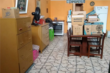 Casa à venda com 2 quartos, sendo 1 suíte, em Vila Piauí, São Paulo, SP