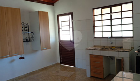Casa Térrea à venda com 3 quartos em Guaxinduva, Atibaia, SP