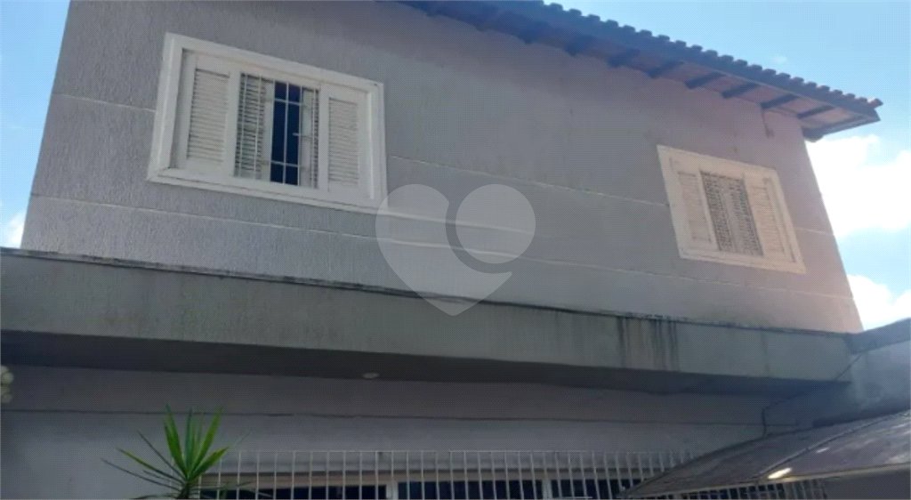 Sobrado à venda com 5 quartos, sendo 2 suítes,  em Parque São Domingos, São Paulo, SP
