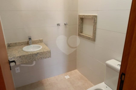 Casa à venda com 3 quartos, sendo 1 suíte, em Vila Brasilina, São Paulo, SP