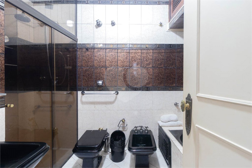 Apartamento à venda com 3 quartos, sendo 1 suíte, em República, São Paulo, SP