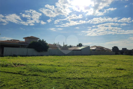 Terreno à venda no condomínio Village Ipanema 1, Araçoiaba da Serra - SP