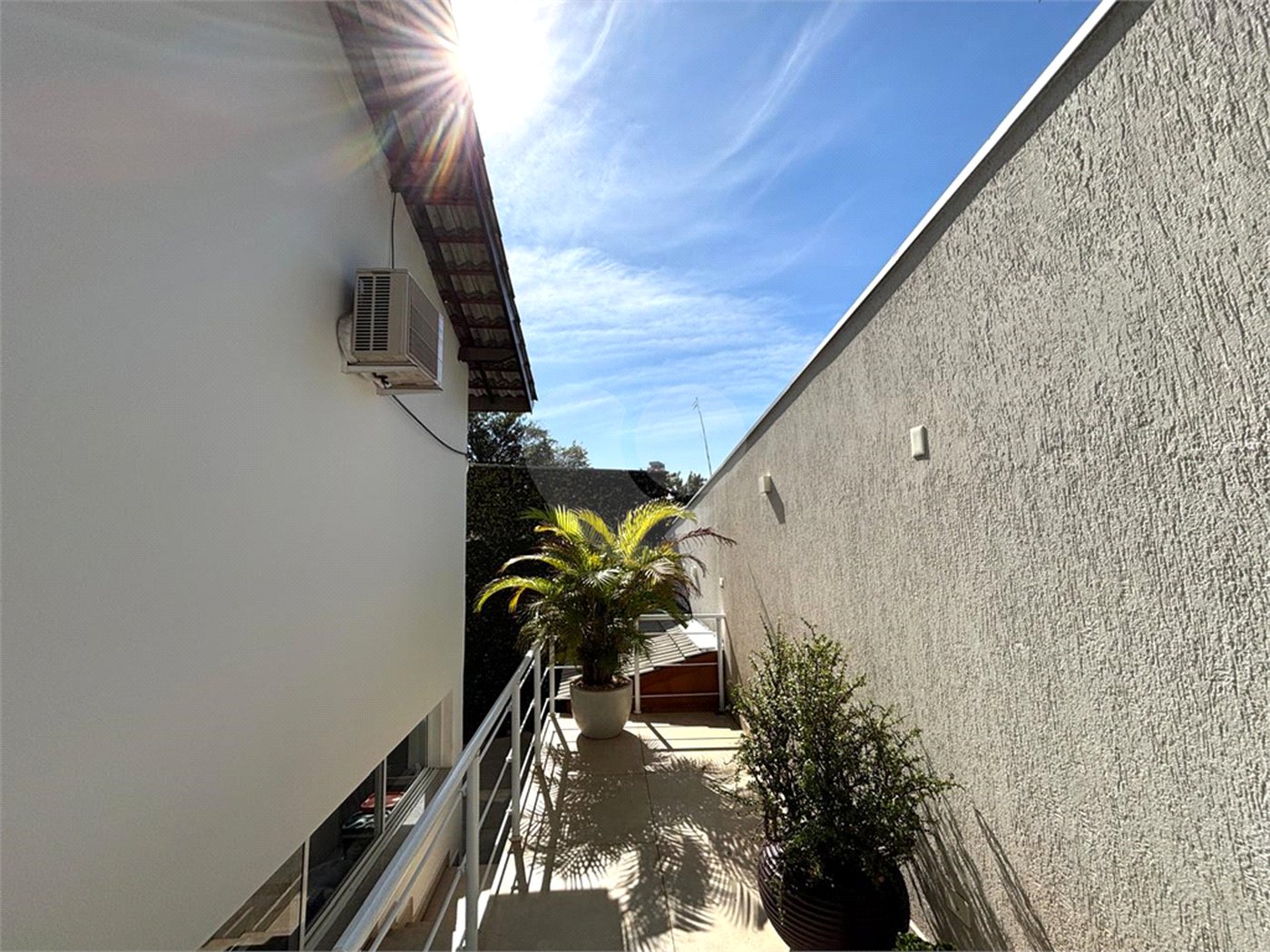 Casa térrea em rua sem saída com guarita 24hs - Tremembé - São Paulo/SP