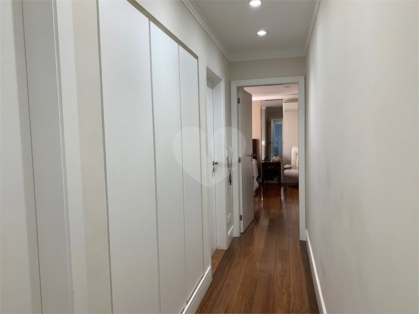 Cobertura à venda com 4 quartos, sendo 2 suítes, em Campo Belo, São Paulo, SP
