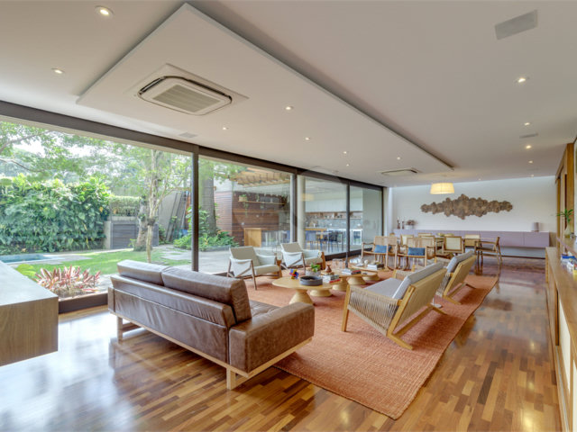 Casa à venda com 4 suítes no condomínio Vila Flora, São Paulo - SP