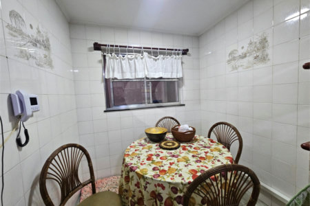 Sobrado à venda com 4 quartos, sendo 2 suítes, em Interlagos, São Paulo, SP