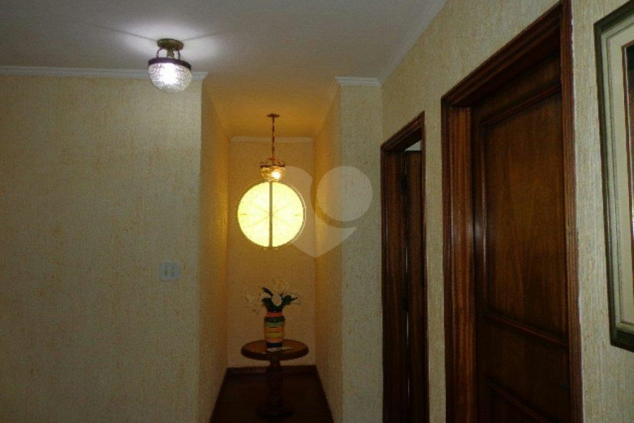 Sobrado à venda com 4 quartos, sendo 1 suíte, em Jardim Floresta, São Paulo, SP