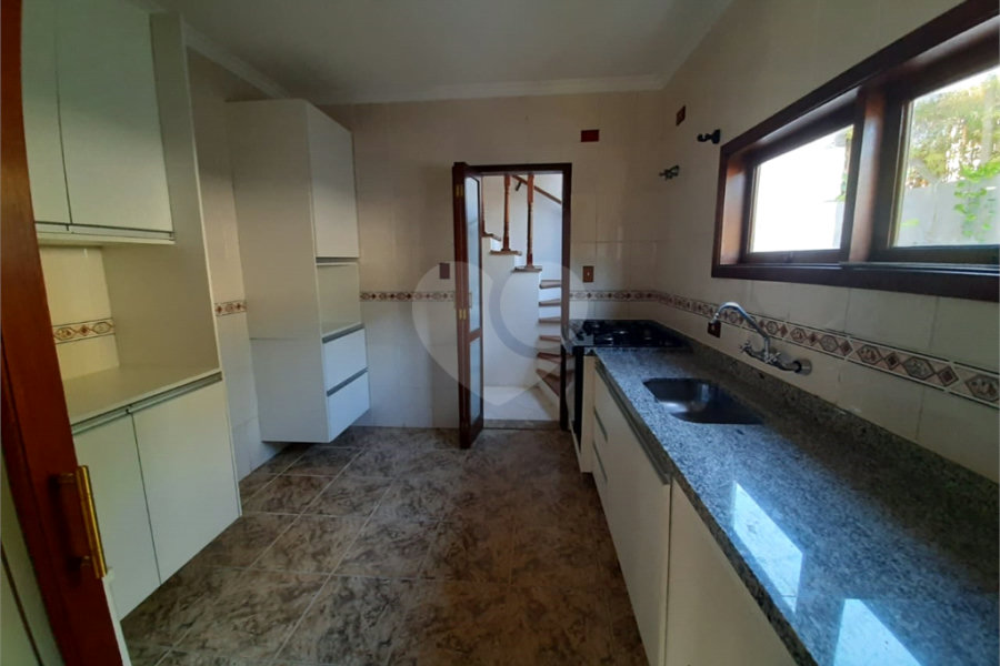 Casa à venda com 5 quartos, sendo 1 suíte, no condomínio Alpes de Mairiporã, Mairiporã - SP