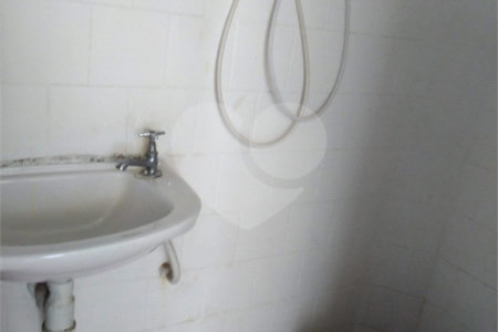 Sobrado à venda com 3 quartos em Vila Cordeiro, São Paulo, SP