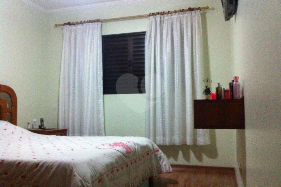 Sobrado à venda com 3 quartos, sendo 1 suíte, em Vila Guilherme, São Paulo, SP