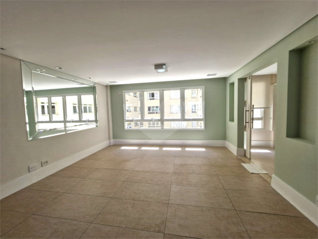 Apartamento à venda ou para alugar com 4 suítes em Alto da Boa Vista, São Paulo, SP