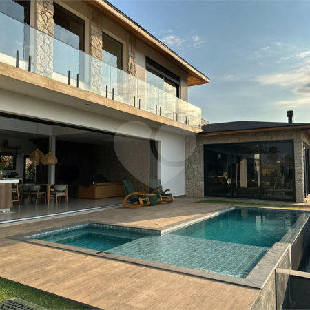 Casa Térrea à venda ou para alugar com 3 suítes em Jardim Leonor, Itatiba, SP