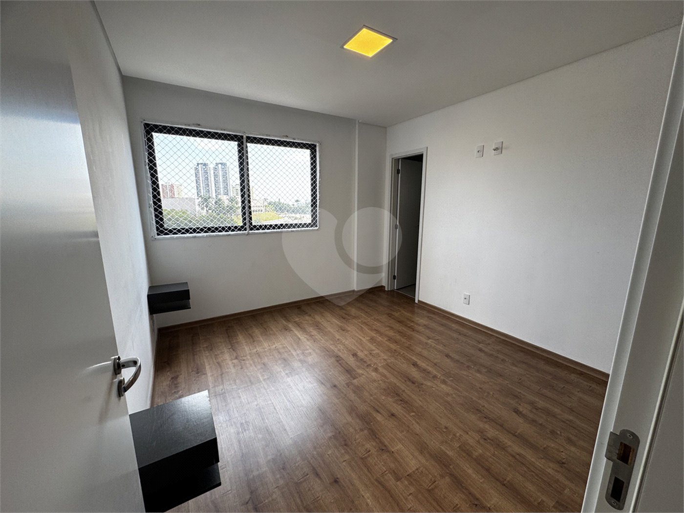 Apartamento à venda com 2 quartos, sendo 1 suíte, em Jardim Maria José, Votorantim, SP