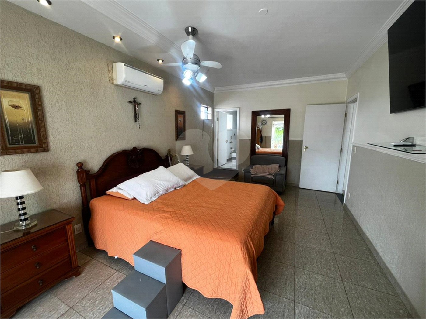 Casa à venda com 6 quartos, sendo 3 suítes, no Centro, Itapetininga, SP