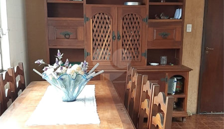 Casa à venda com 4 quartos, sendo 1 suíte,  em Jardim do Estádio, Itu, SP