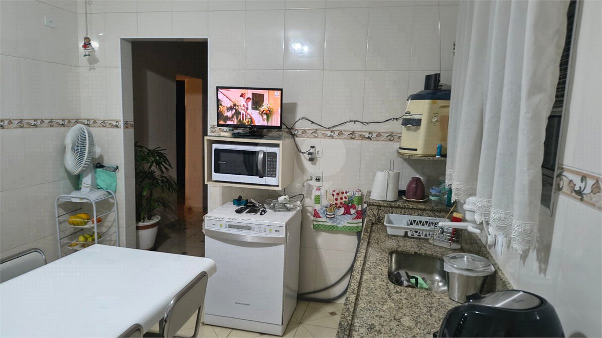 Terreno à venda com 6 quartos em Parque Peruche, São Paulo, SP