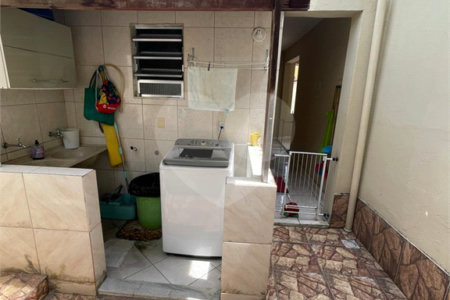 Casa à venda com 5 quartos, sendo 2 suítes, em Campo Grande, Rio de Janeiro, RJ