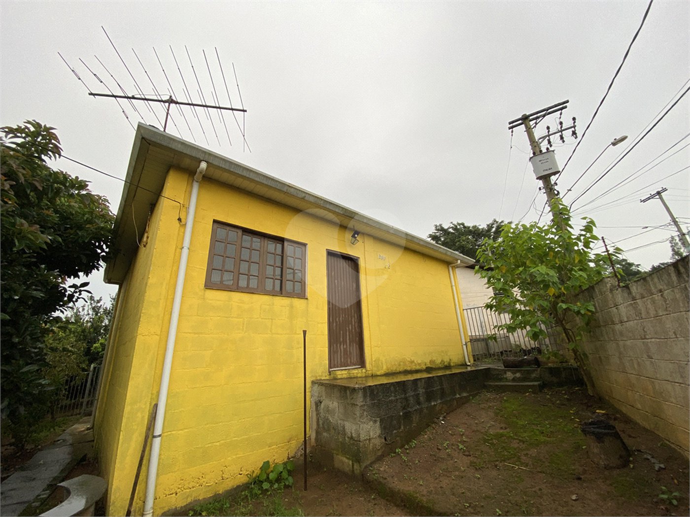 Chácara à venda com 3 quartos em Parque das Varinhas, Mogi das Cruzes, SP