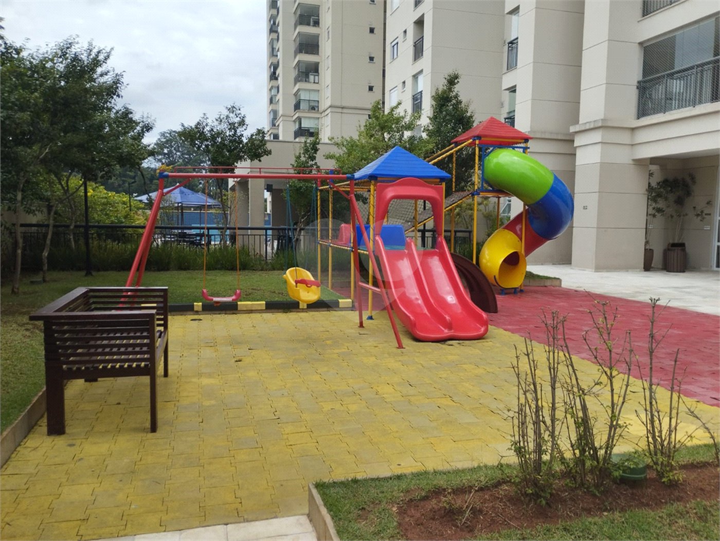 Apartamento à venda com 2 quartos, sendo 1 suíte, em Jardim Flor da Montanha, Guarulhos, SP