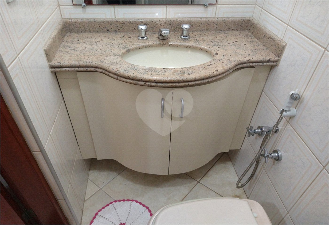Sobrado à venda com 3 quartos, sendo 2 suítes, em Jardim Hubert, Indaiatuba, SP