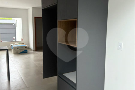 Casa à venda com 3 quartos, sendo 1 suíte,  em Jardim das Bandeiras, Mogi das Cruzes, SP