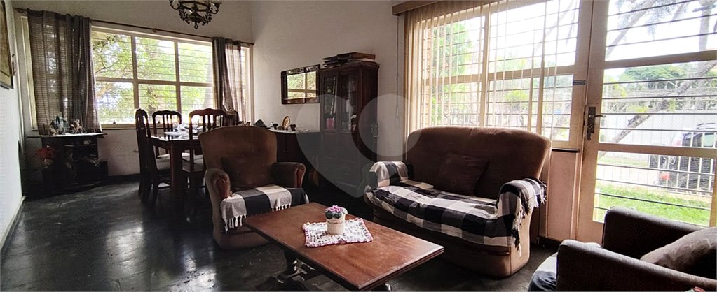 Sobrado à venda com 5 quartos, sendo 2 suítes, em Vila Trujillo, Sorocaba, SP