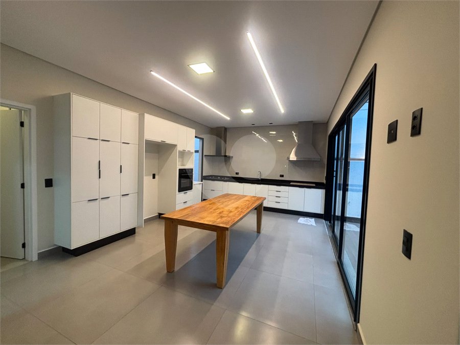 Casa à venda com 3 suítes no condomínio Residencial Chácara Ondina, Sorocaba - SP