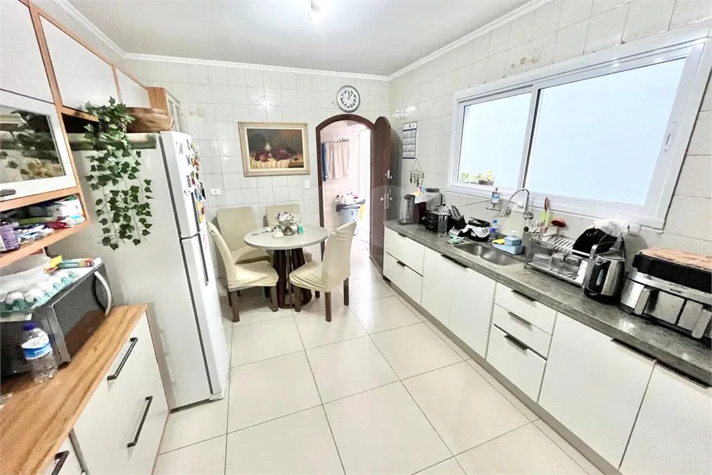 Sobrado à venda com 3 quartos, sendo 1 suíte, em Vila Vitório Mazzei, São Paulo, SP