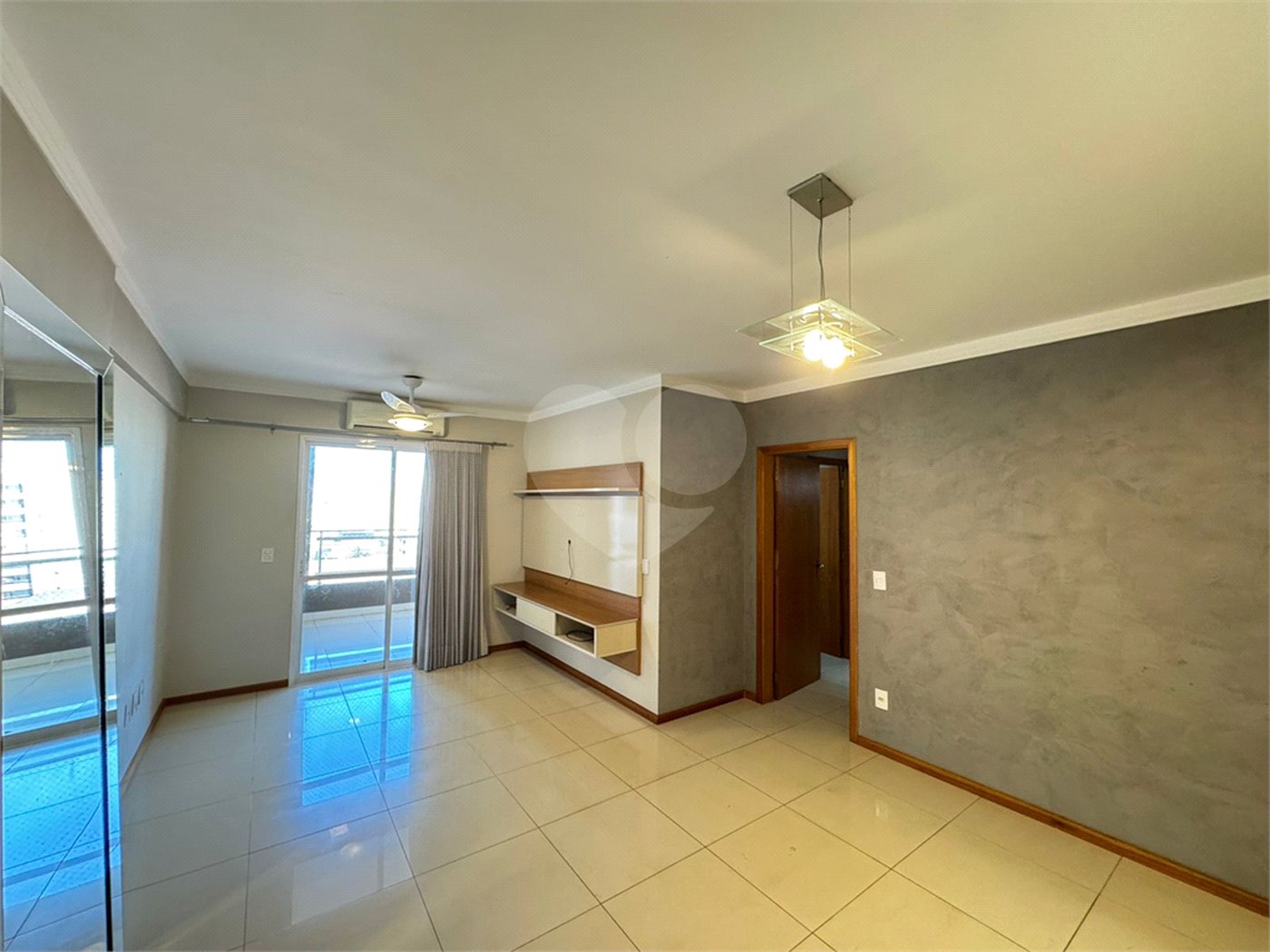 Apartamento à venda com 3 quartos, sendo 1 suíte,  em Jardim Paulista, Ribeirão Preto, SP