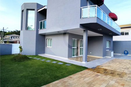Casa à venda com 3 suítes no condomínio Shamballa II, Atibaia - SP