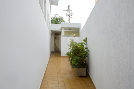 Casa à venda ou para alugar com 3 quartos, sendo 1 suíte,  em Mirandópolis, São Paulo, SP