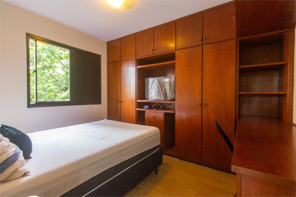 Apartamento à venda com 3 quartos, sendo 2 suítes,  em Vila Andrade, São Paulo, SP