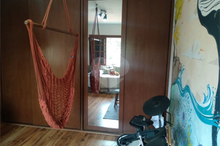 Sobrado à venda com 4 quartos, sendo 2 suítes,  em City Campo Grande, São Paulo, SP