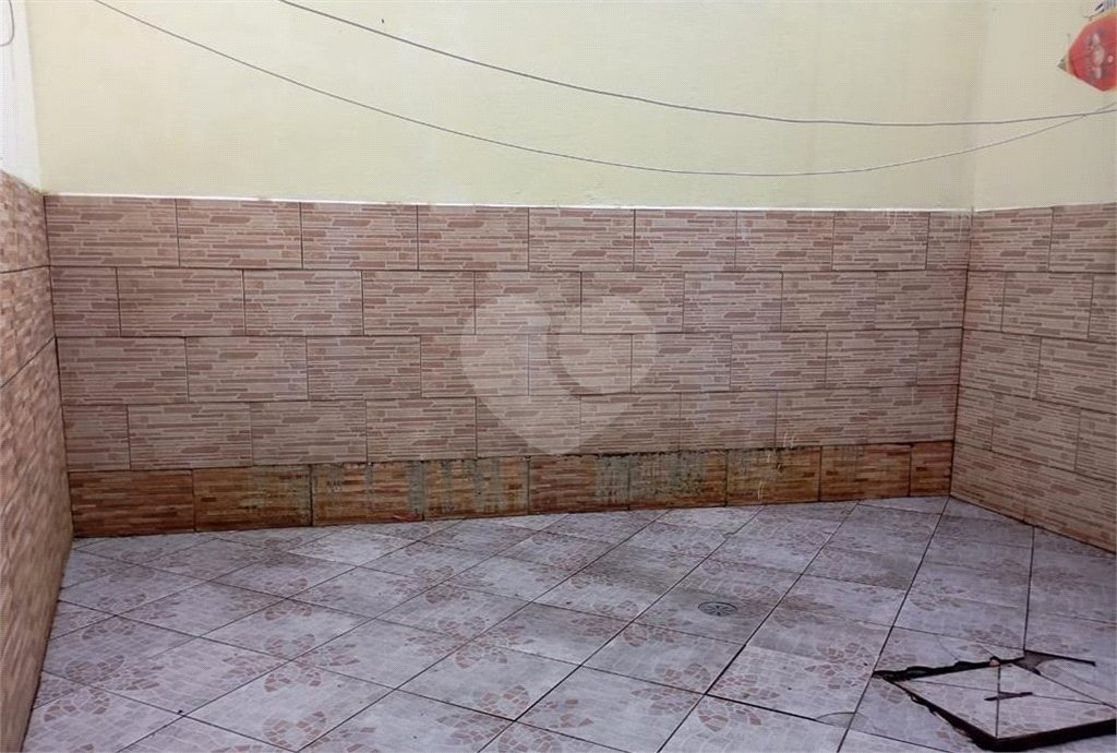 Sobrado à venda com 3 quartos, sendo 1 suíte, em Jardim Las Vegas, Santo André, SP