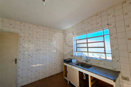 Sobrado à venda com 3 quartos, sendo 1 suíte,  em Jardim Esmeralda, São Paulo, SP